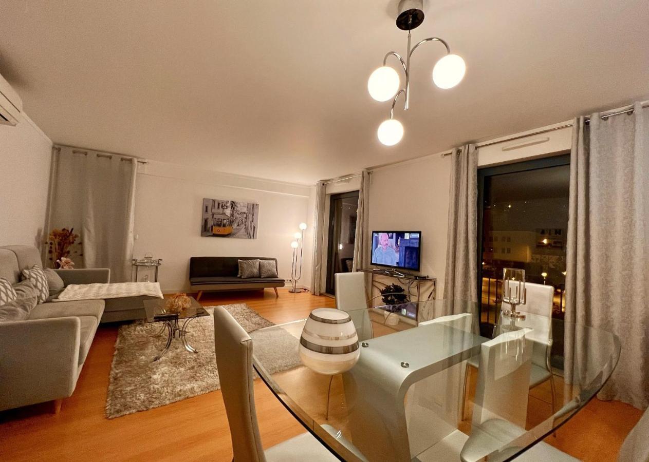 Luxury Castle View Apartment Lisbon Exterior photo
